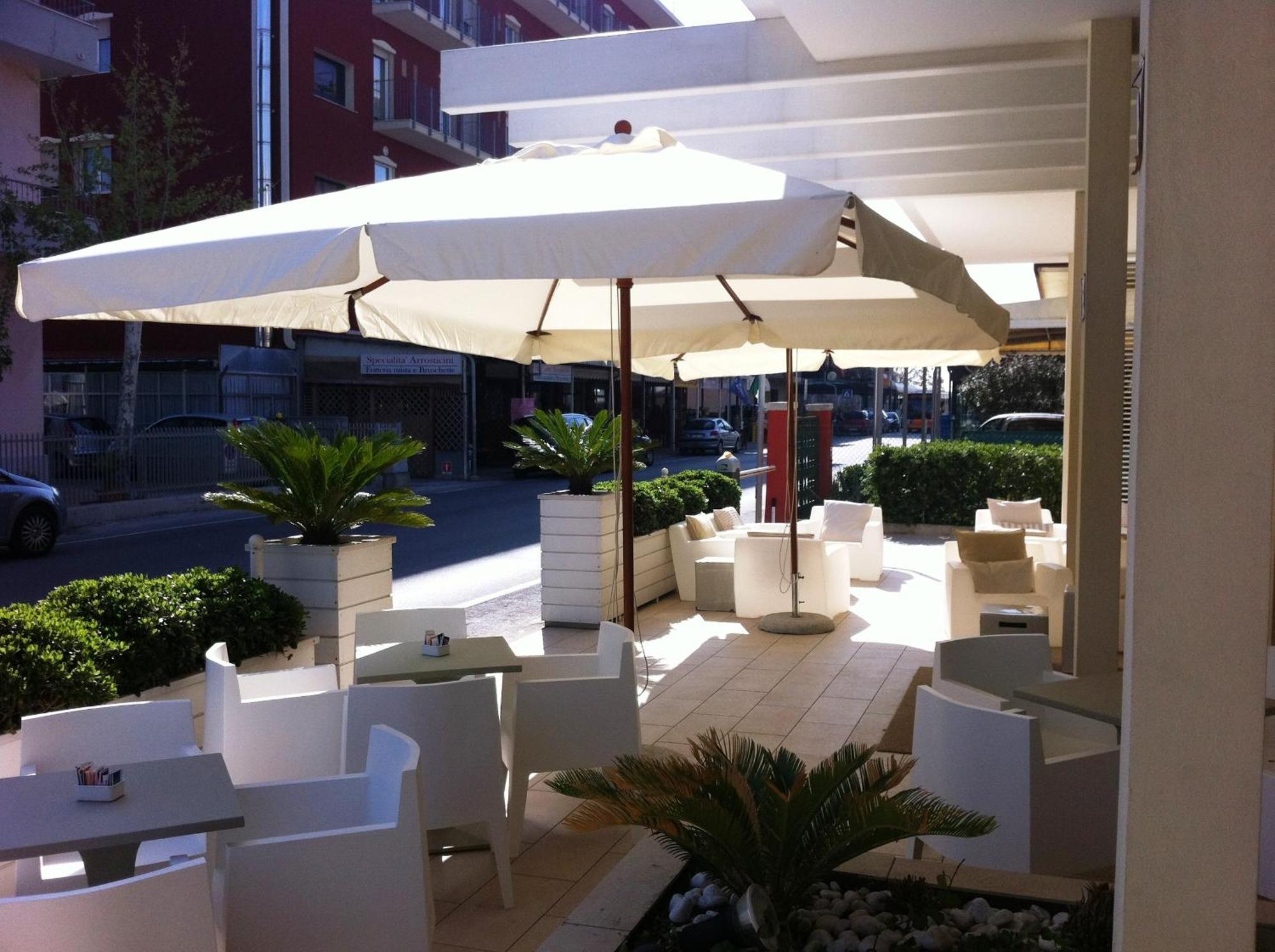 Residence Belmare Rimini Exteriör bild