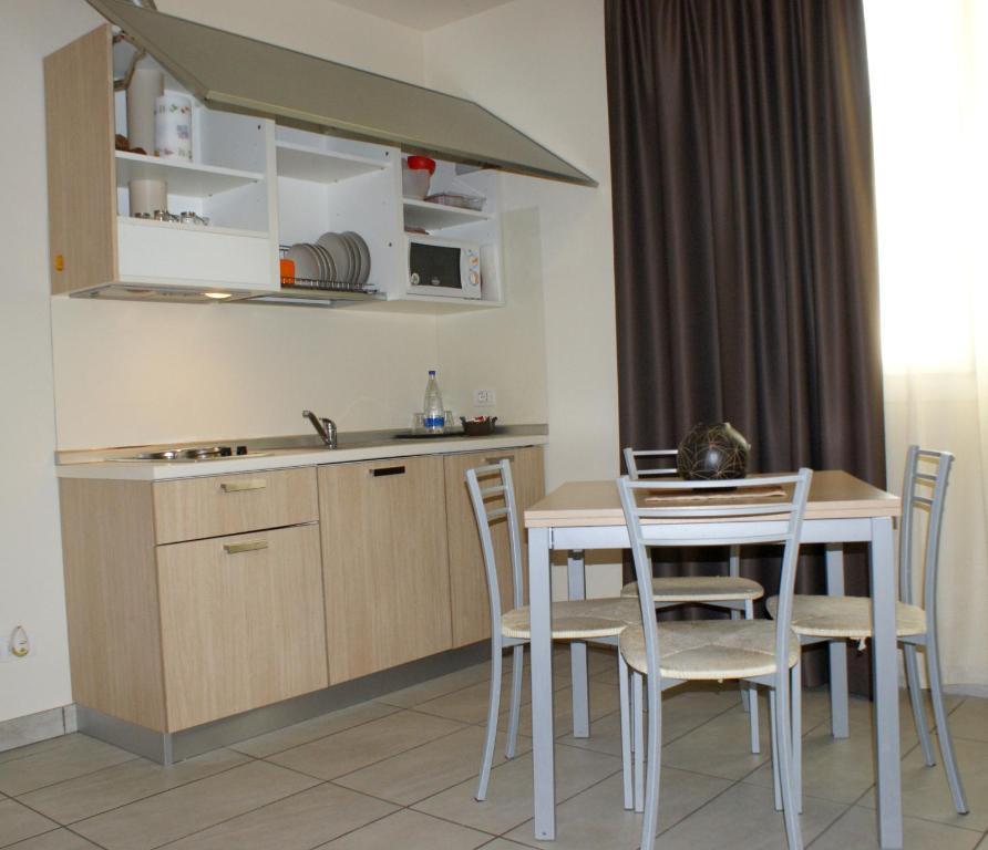 Residence Belmare Rimini Rum bild